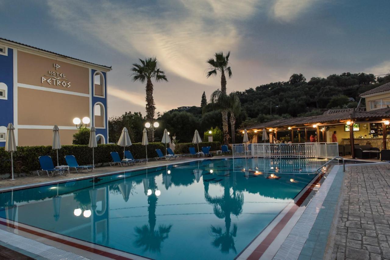 Hotel Petros Tsilivi  Exteriör bild